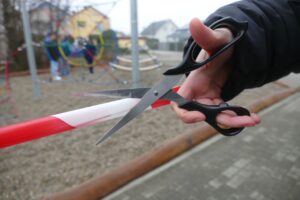 Einweihung des neuen Spielplatzes auf dem Schulhof des AFG